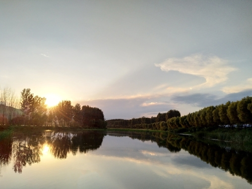 清水河畔夕阳