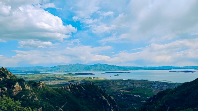 夏季的水库