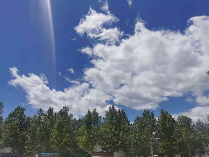 蓝天白云自然美景
