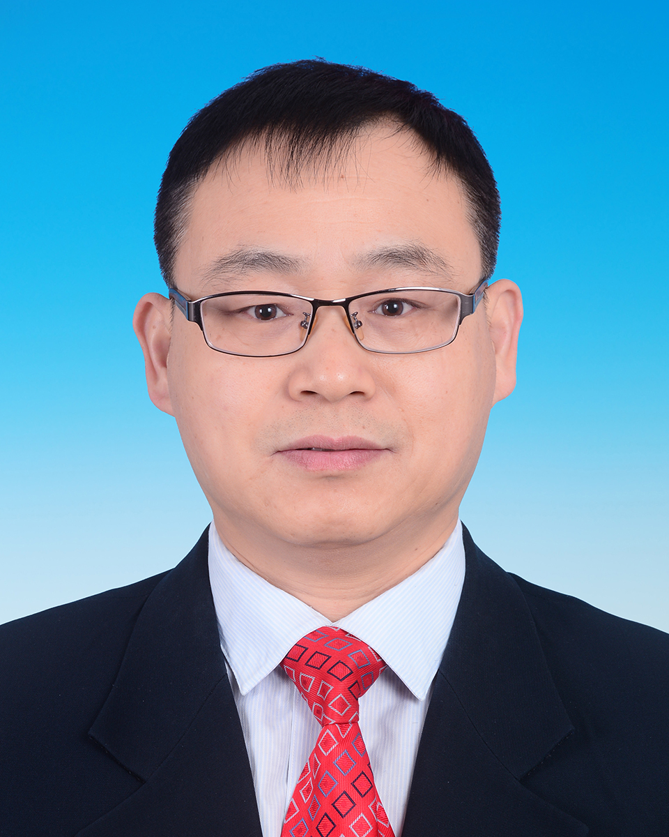 周  振