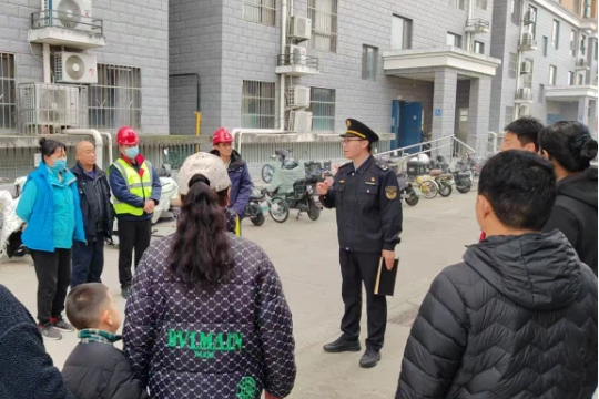 电梯安全进社区，守护出行每一步