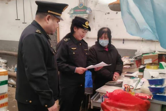 综合执法大队严查蔬菜农残超标问题