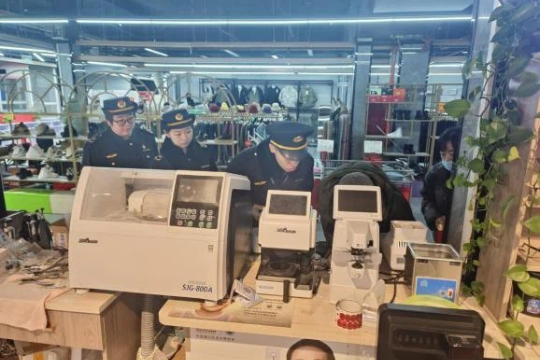 “码”上监管，“秤”心服务