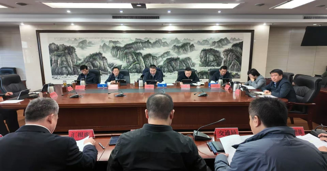 区政府召开常务会议 研究中小学“校校有食堂”工作方案等事项